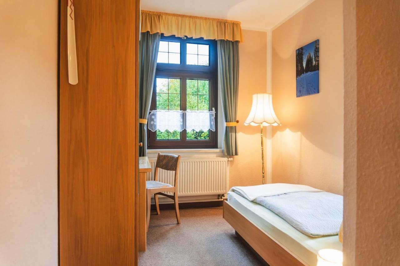 Gasthof Und Pension Hammerschaenke Wildenthal Chambre photo