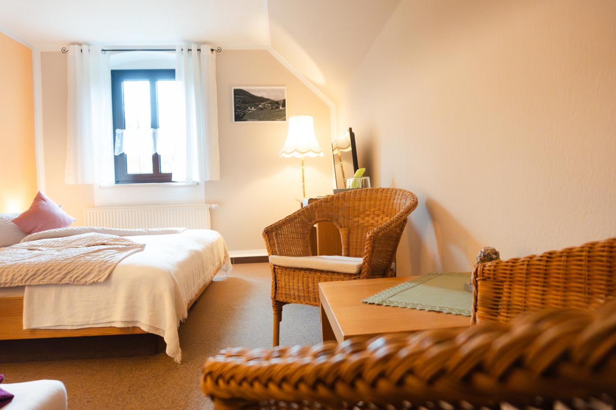 Gasthof Und Pension Hammerschaenke Wildenthal Chambre photo