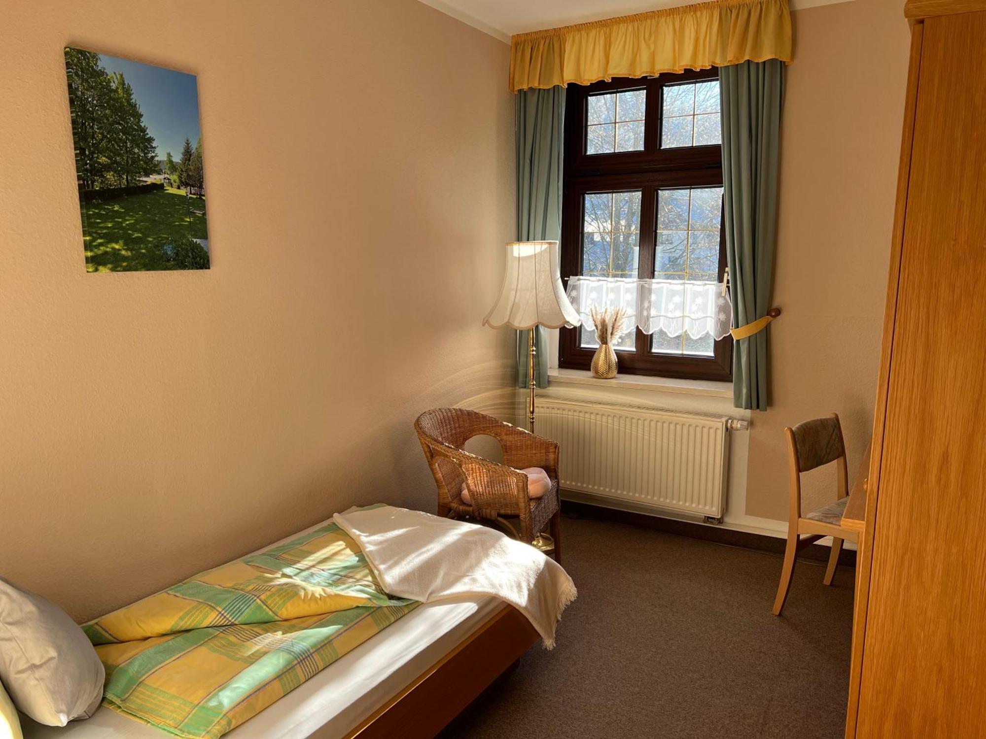 Gasthof Und Pension Hammerschaenke Wildenthal Chambre photo